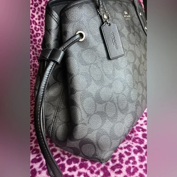 COACH Shoulder Bag,Coach Black Signature Shoulder Bag - Picture 16 of 16